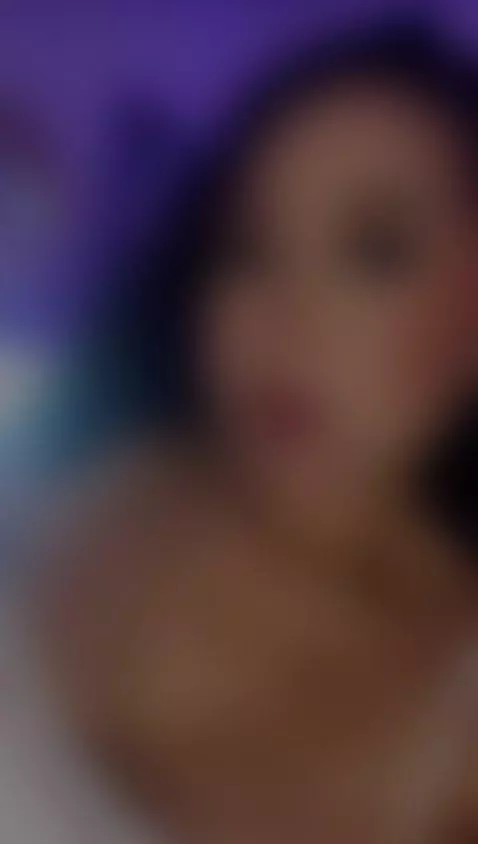 I'm On right now if you want to make me cum~ by zoe-backer