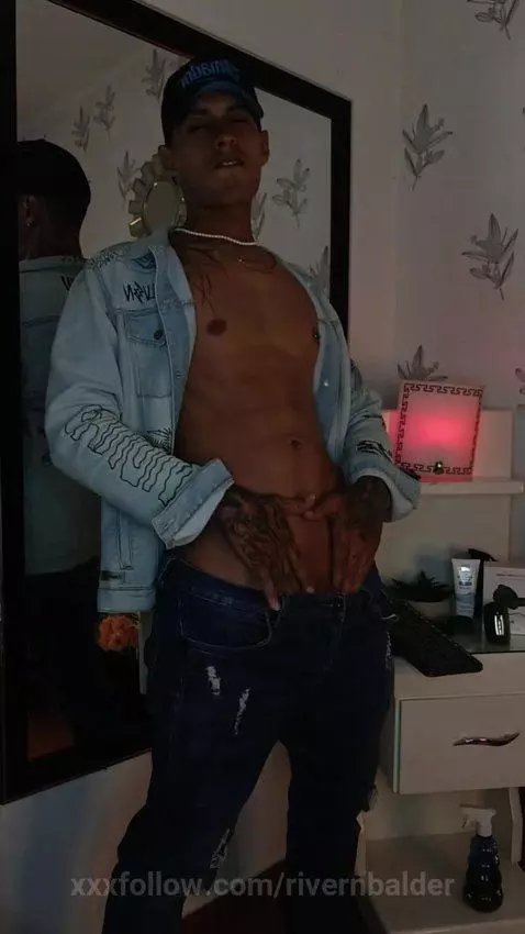 See you at: https://chaturbate.com/rivernbalderr/
🍆💦🍑 by rivernbalder