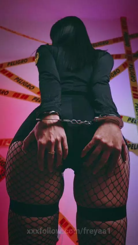 Sexy police by freyaa1