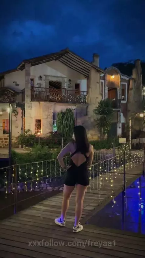 SEXY BABE by freyaa1