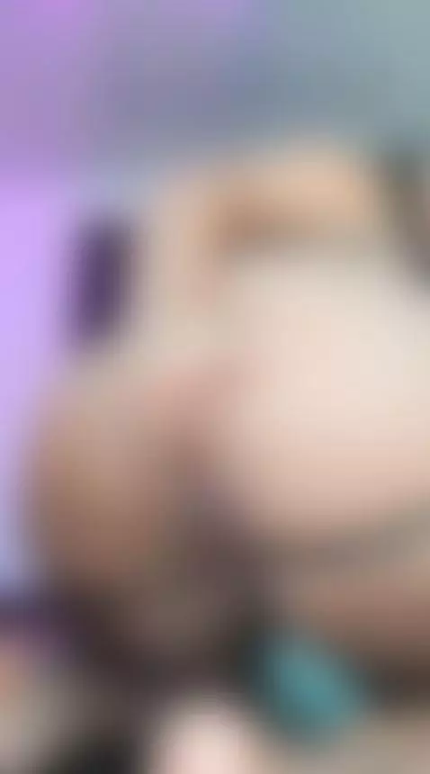 A big Latin ass by miiss-greyy