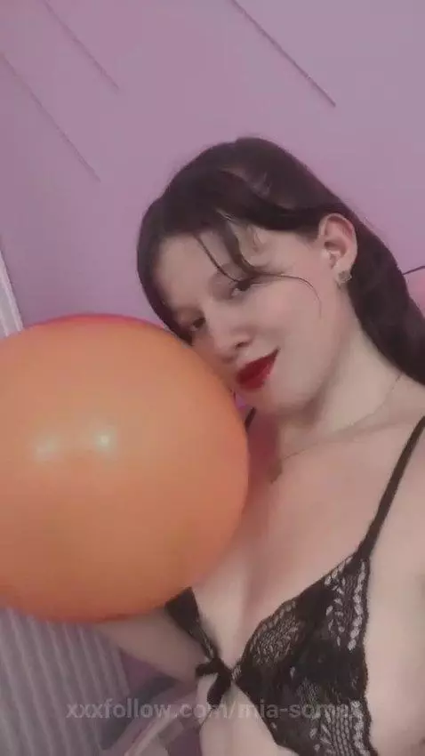 kissing, balloons, belly by mia-somer