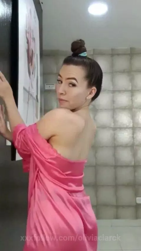 Between the forbidden and the irresistible, that's me. by oliviaclarck