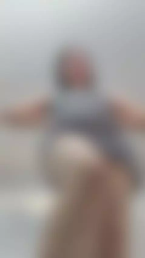 Admire my beauty by oliviaclarck