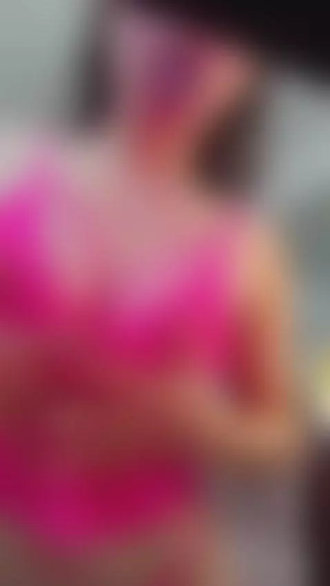 Playing with my desire... come and see it up close. by oliviaclarck