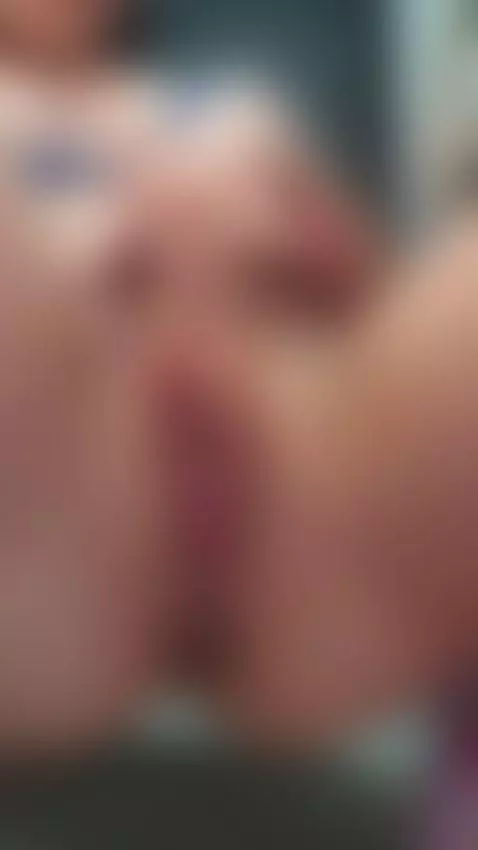 Mmmm... only your hands are missing here. by oliviaclarck