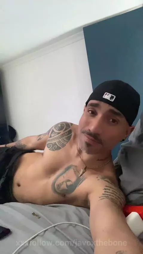 love this old and ugly man by javoxthebone