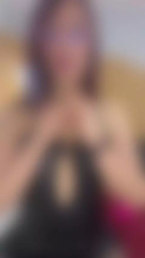 🥵 Come for the lingerie, stay for the most explicit show of ... by kate-evans1