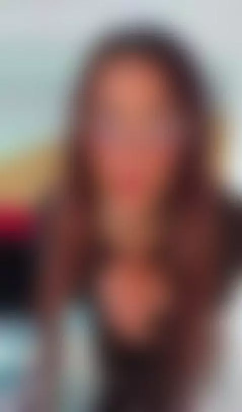 Just a little taste from the back… 🍑 by kate-evans1