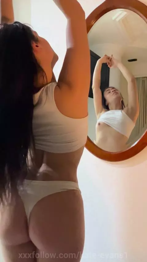 Good morning, daddy 😏 I woke up wet… guess who I was dreamin... by kate-evans1