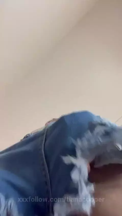 Say Hi! 🔥😈 by tianacooper