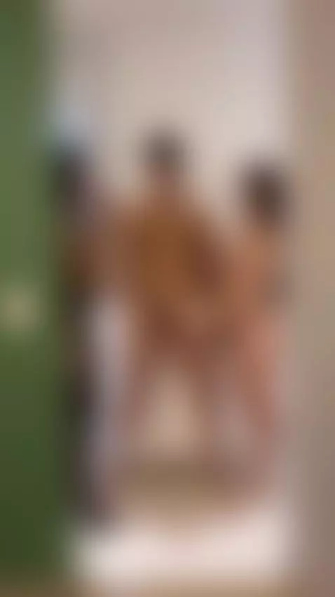 mis amigos y yo en el apartamento porque nos encanta estar d... by emaribeiro