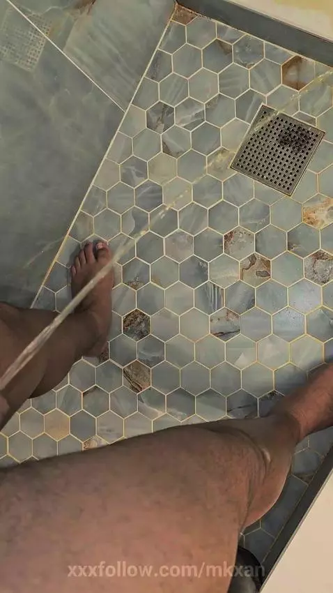 pee, peeing, peefetish by mkxan