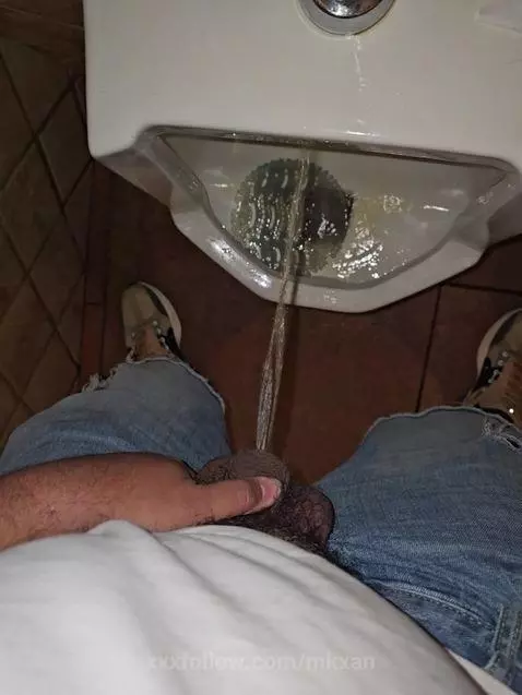 pee, peefetish, piss by mkxan