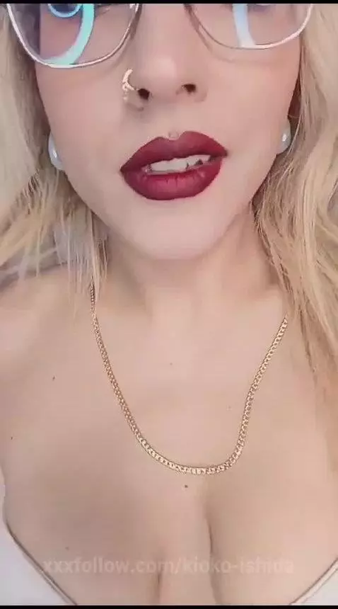 I feel very hot, I would like to see a big cock 🥵 by kioko-ishida