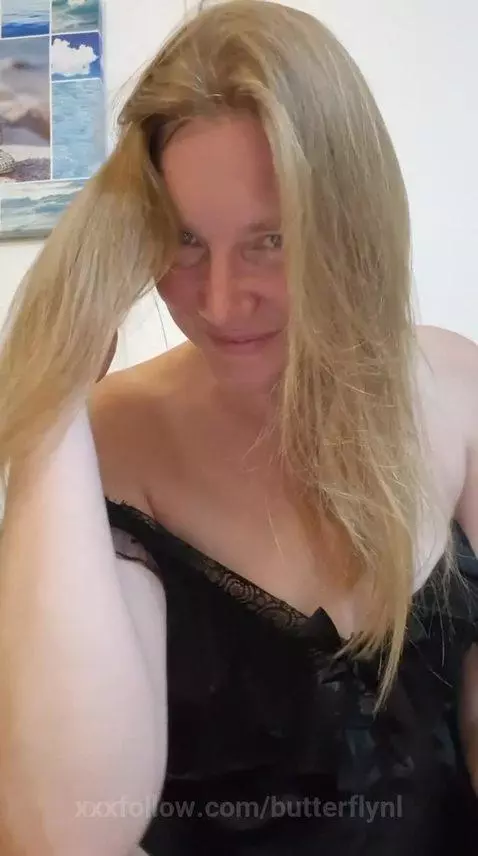 Volg je me al op F2F? Sexy Butterfly / dutchbutterfly. See l... by butterflynl