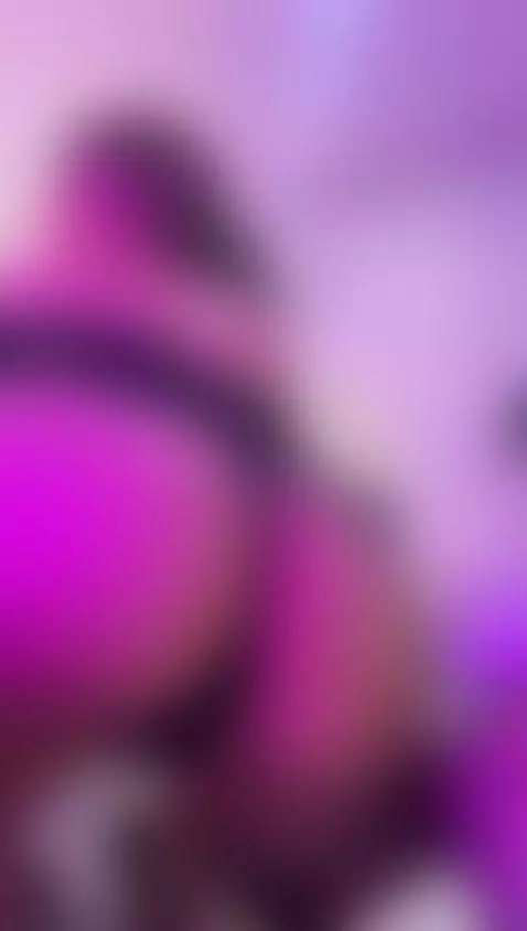 Sexy bounce ass in doffy by alahiamoore