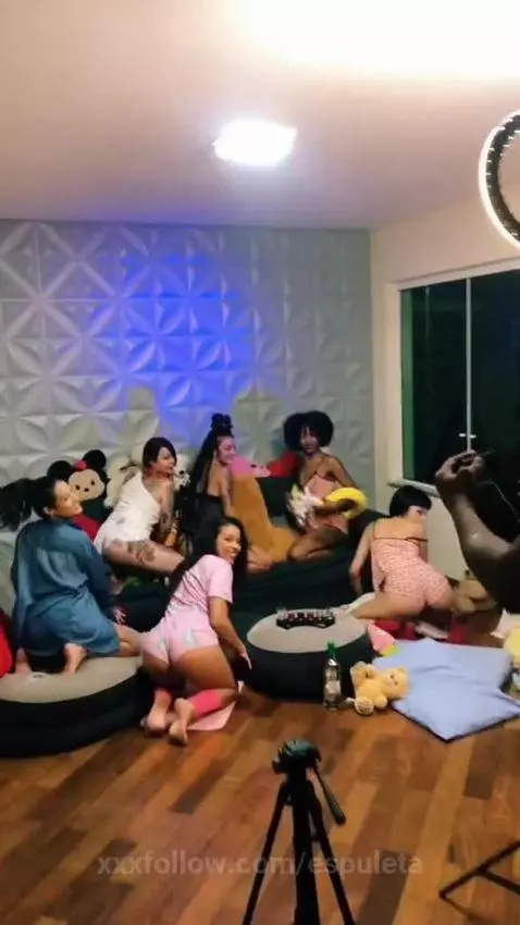 (｡◕‿◕｡) Follow me baby (◡‿◡✿) > https://espuleta.vip/ by espuleta