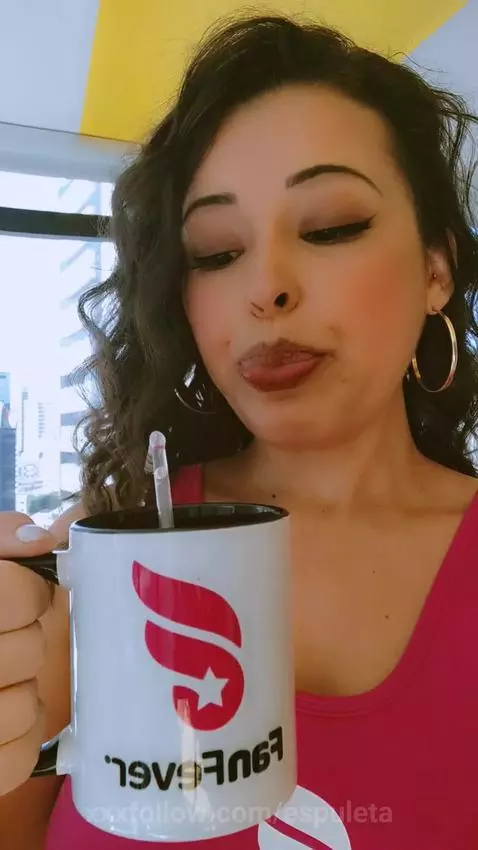 I'm a model for a company that has a content sales platform ... by espuleta