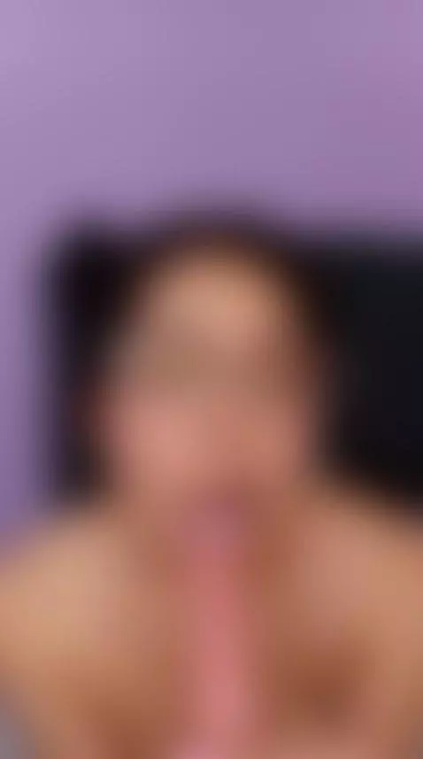 suck 🤤 by vallucutex0