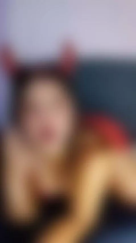 on line ready love 💋💋 come visit my link by naomii00