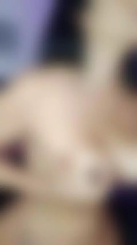 My big tits with oil by liajohnsonn