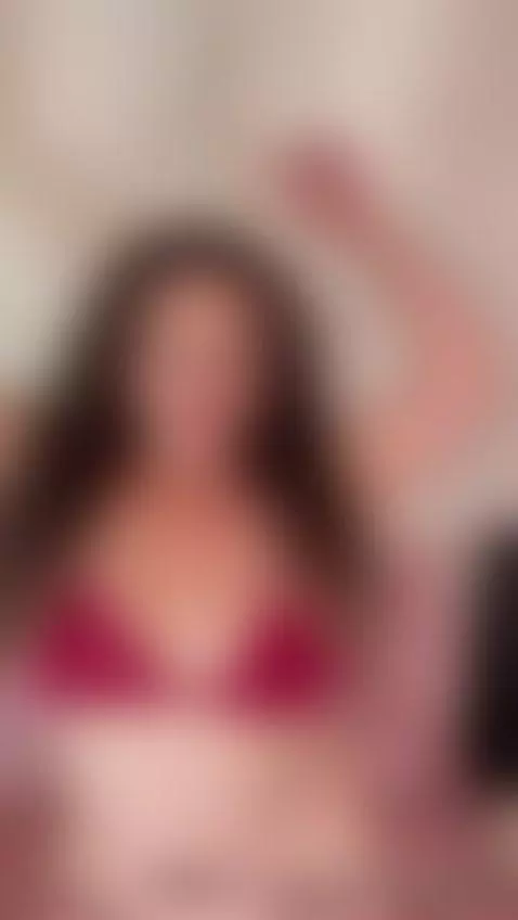 You're about to meet an amazing girl! I'm an outgoing girl w... by conycurly