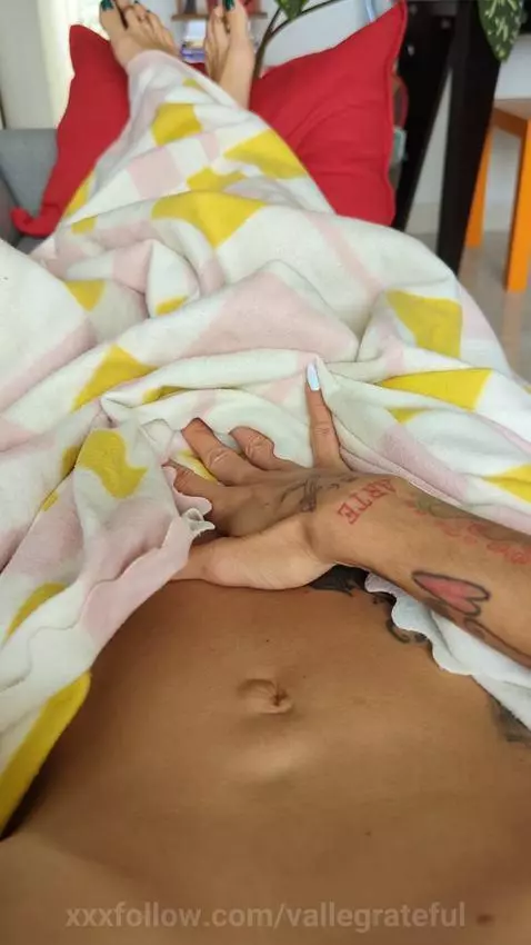 Live tonight 8PM–4AM GMT-5 on Chaturbate 💋 Come play with me... by vallegrateful