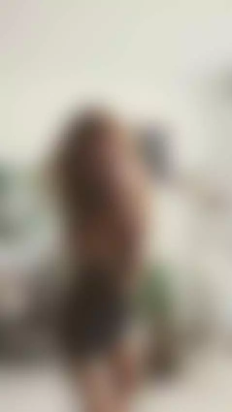 Catch me live every day from 11AM to 7PM (GMT-5) 💻
Mornings ... by vallegrateful