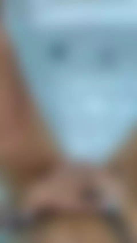 I’m all yours from 11AM to 7PM (GMT-5) every day 😘
Come get ... by vallegrateful