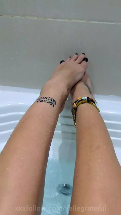 There’s more of me waiting for you… 👀💋
Each platform shows a... by vallegrateful