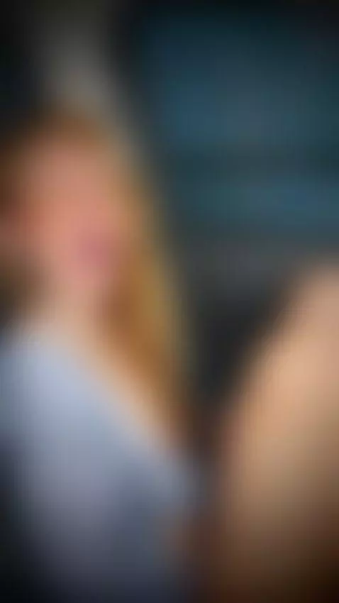 Do you like me like this? I tried to be pretty for you tonig... by vallegrateful