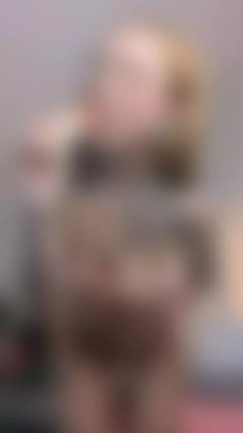 Naked, vaping, dancing… all for your eyes only 🔥💨
with all m... by vallegrateful