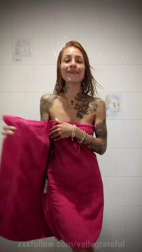 I move slow, I touch skin… I know you watching… I feel hot o... by vallegrateful