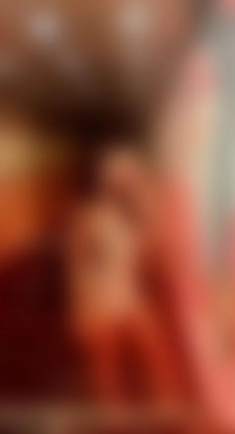 What’s the craziest thing you’ve done in an elevator? by leahgotti