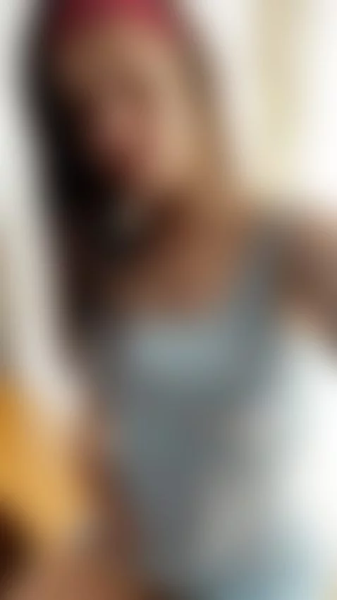 Wanna see the rest? Head to my OnlyFans account! by leahgotti