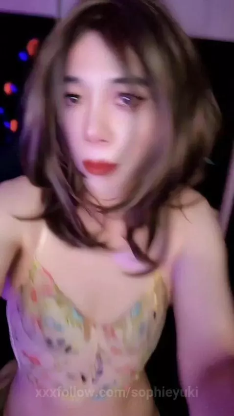come follow ne 
https://x.com/Sophieyuki_?t=wOV3EKhPSFQw2l6z... by sophieyuki