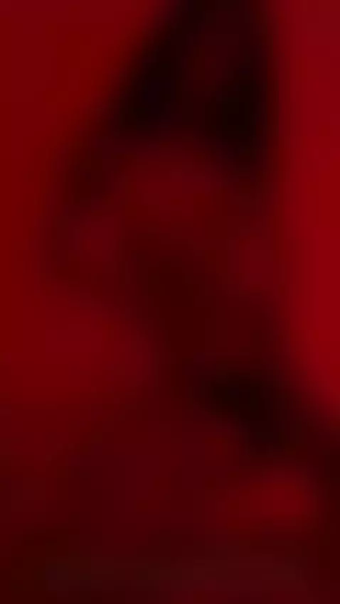 FLASHING AND DANGEROUS WOMAN 🥵🔥 by miavalentiinee