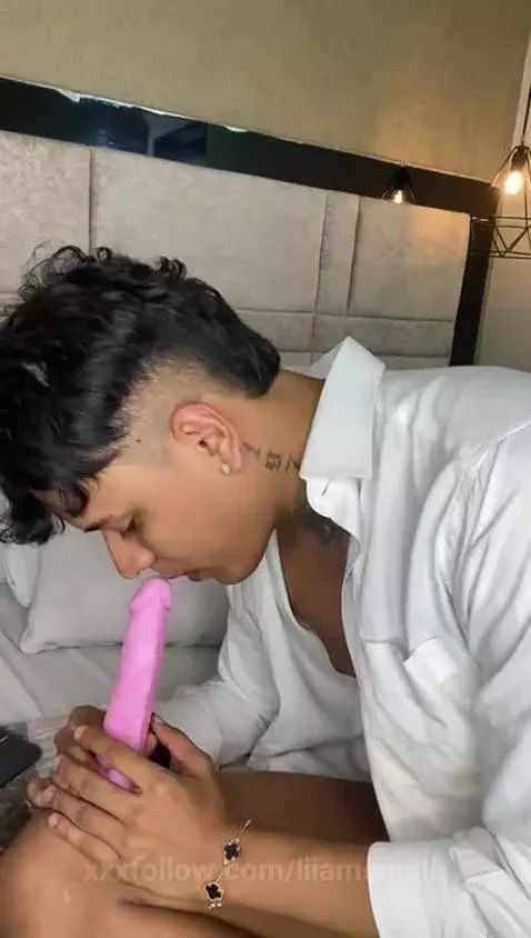 Sexy boy in deep blowjob by liiamsmiith