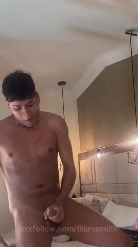 Boy masturbating very hot by liiamsmiith