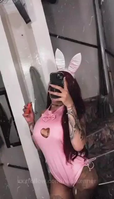 Come play with your favorite bunny by mia-kenner