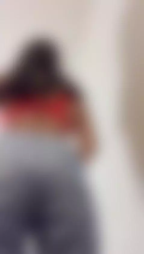 Whats under my pant? by alyson-clarck