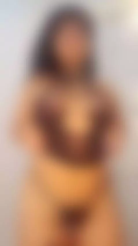 Hello my love, I'm live at 10:30 pm Colombia time by abrilriccii