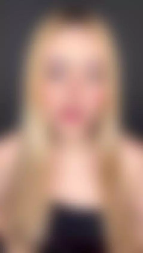 Hi guys by isabella-arias