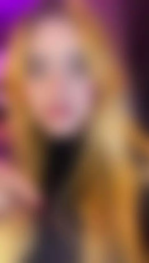 Hello! by isabella-arias