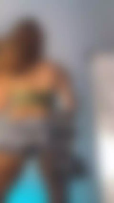 lipsthatgrip, freeuse, bustypetite by sazorimoon