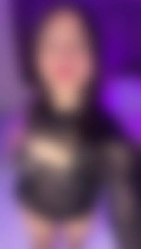 Look  me love💘 by violet-thomson