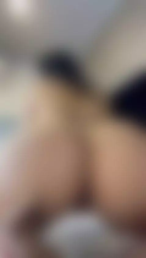 Ass Spread for Your Pleasure by amberrrosee