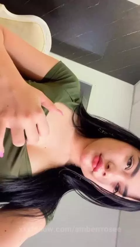 Boobs Wet & Begging by amberrrosee