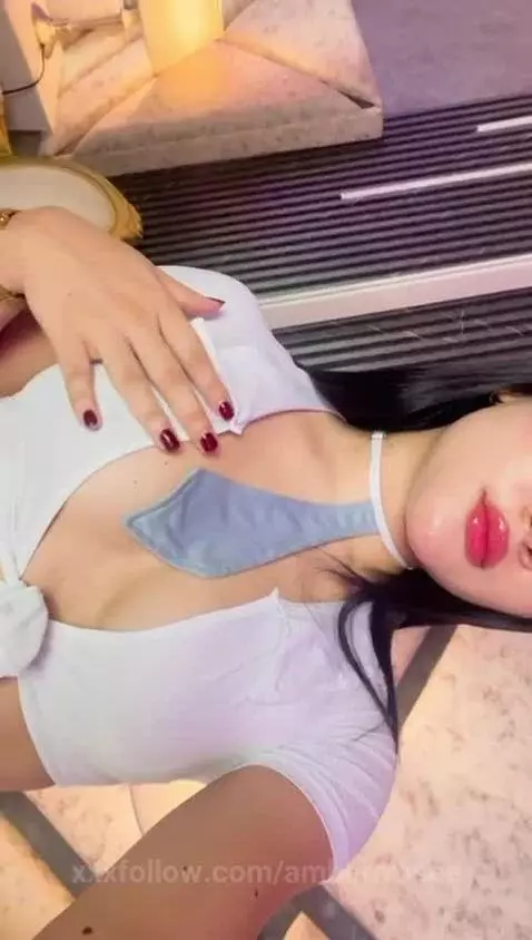 Every move was made to make you crave more. by amberrrosee